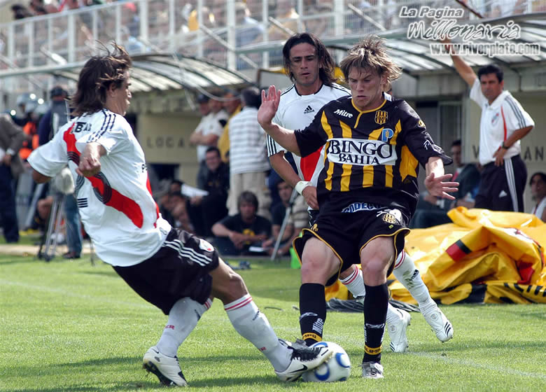 Olimpo vs River Plate (AP 2007) 2