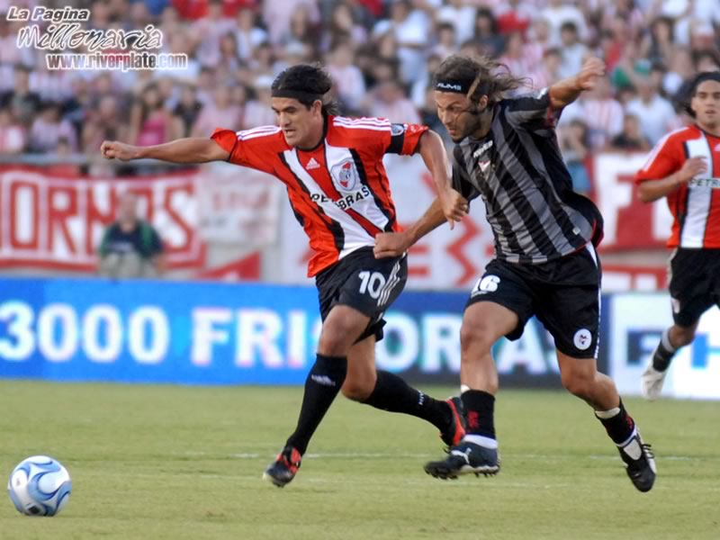 Estudiantes vs River Plate (CL 2008) 2
