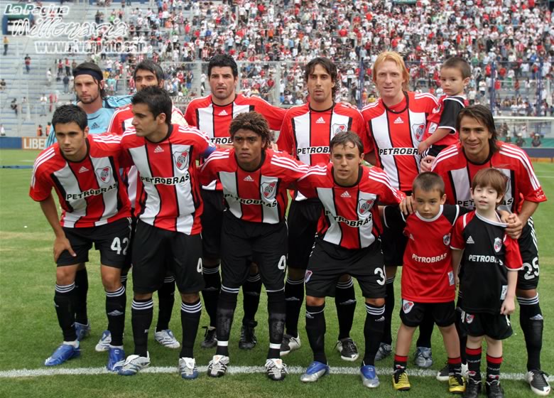 River Plate vs Banfield (AP 2007) 3