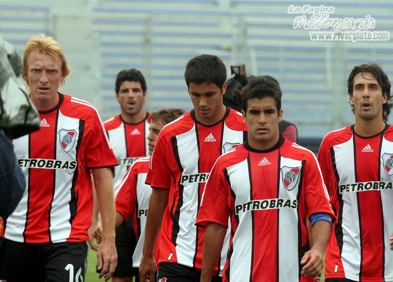 River Plate vs Banfield (AP 2007)