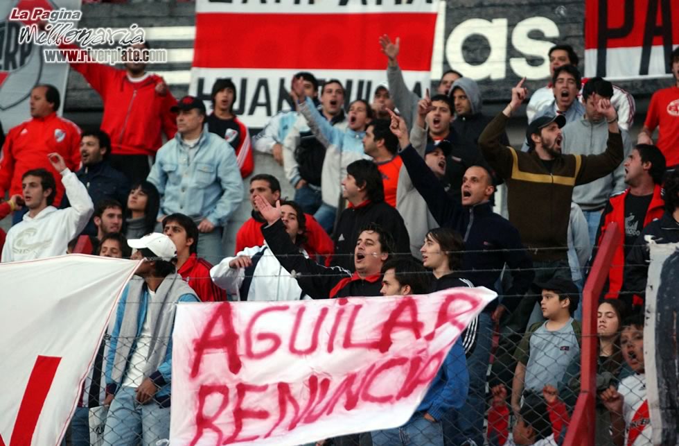 River Plate vs Colon Sta. Fe (Ap 2007) 7