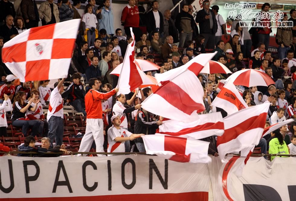 River Plate vs Defensor Sporting (SUD 08) 13