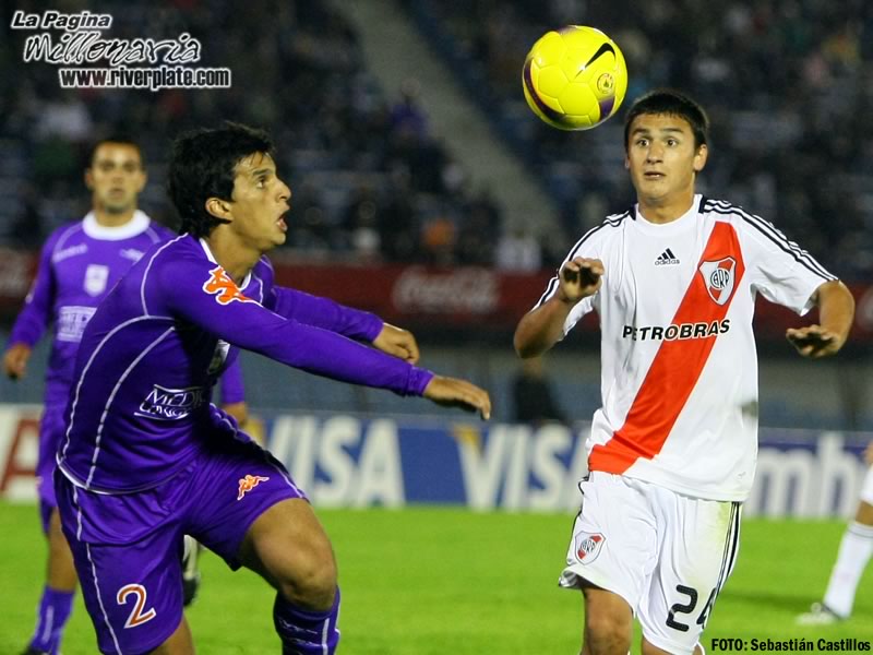 Defensor Sporting vs River Plate (SUD 08) 24