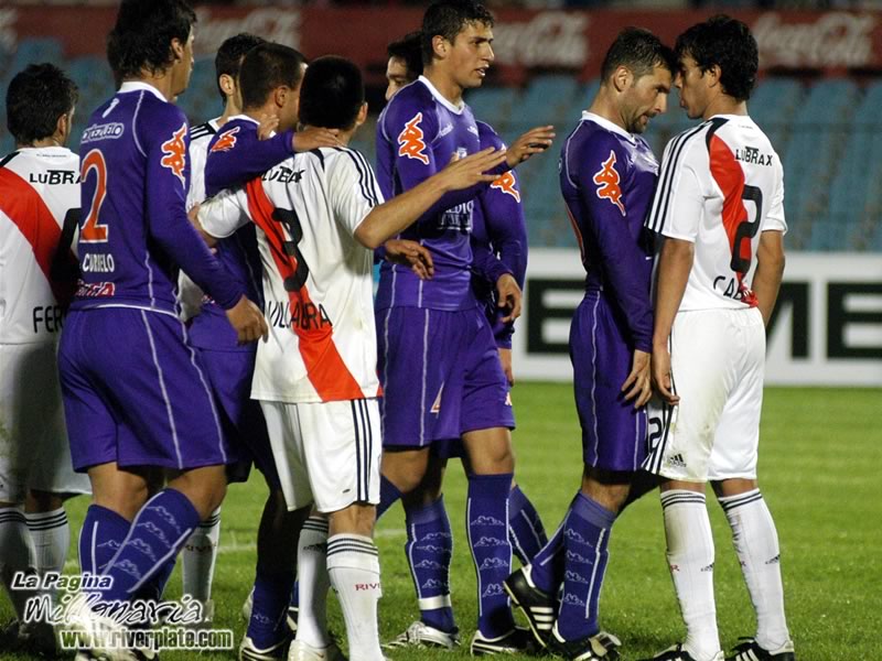 Defensor Sporting vs River Plate (SUD 08) 5