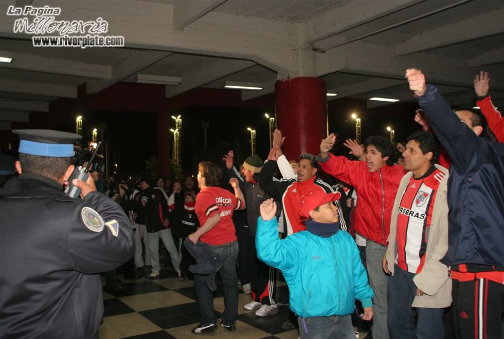 River Plate vs Arsenal (SUD 2007) 9