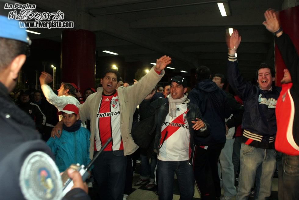 River Plate vs Arsenal (SUD 2007) 10