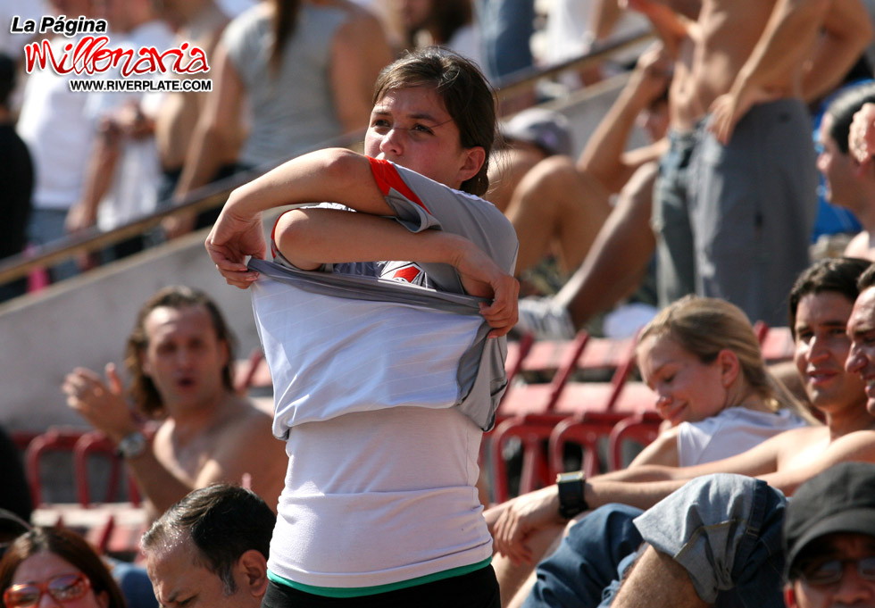 River Plate vs Chacarita (AP 2009) 16
