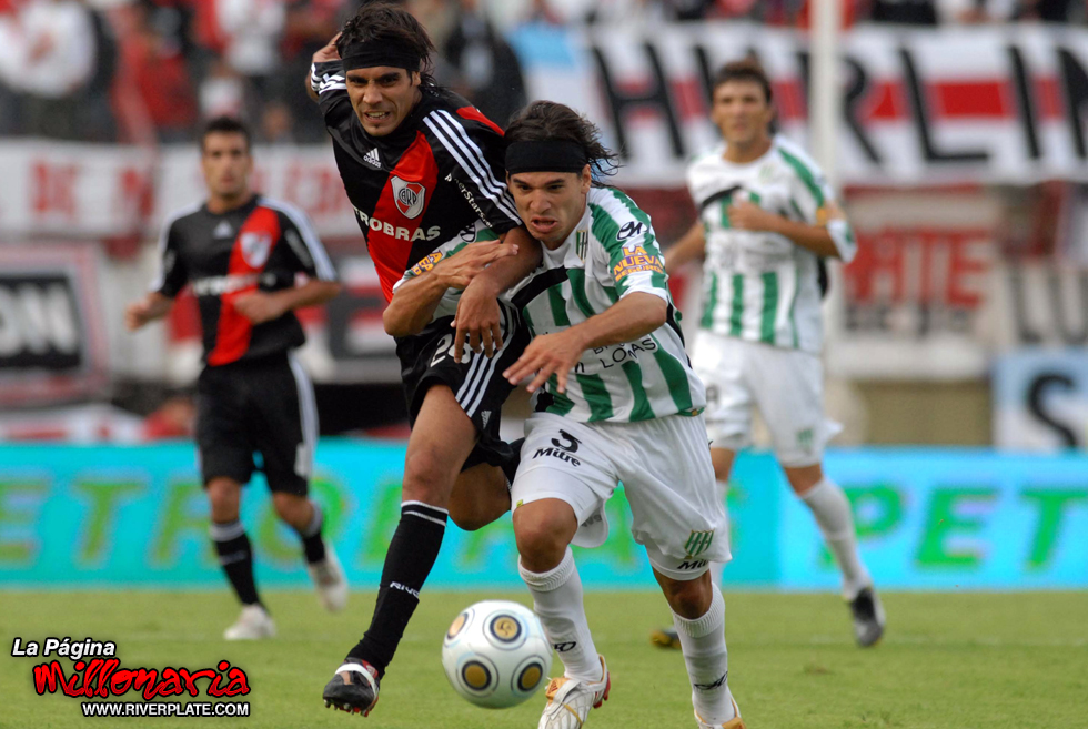 River Plate vs Banfield (CL 2009) 5