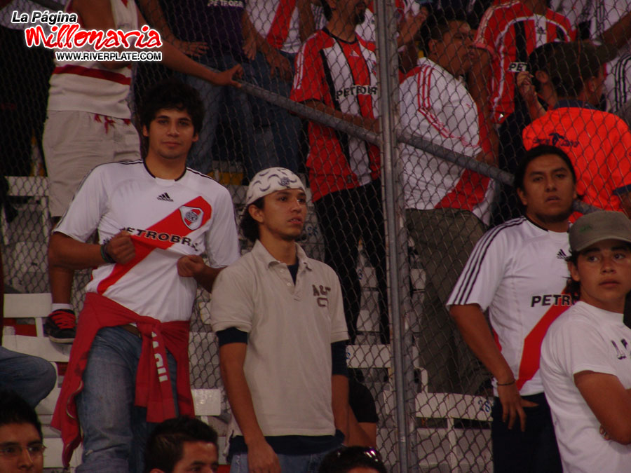 Chivas (MEX) vs River Plate (SUD 08) 29
