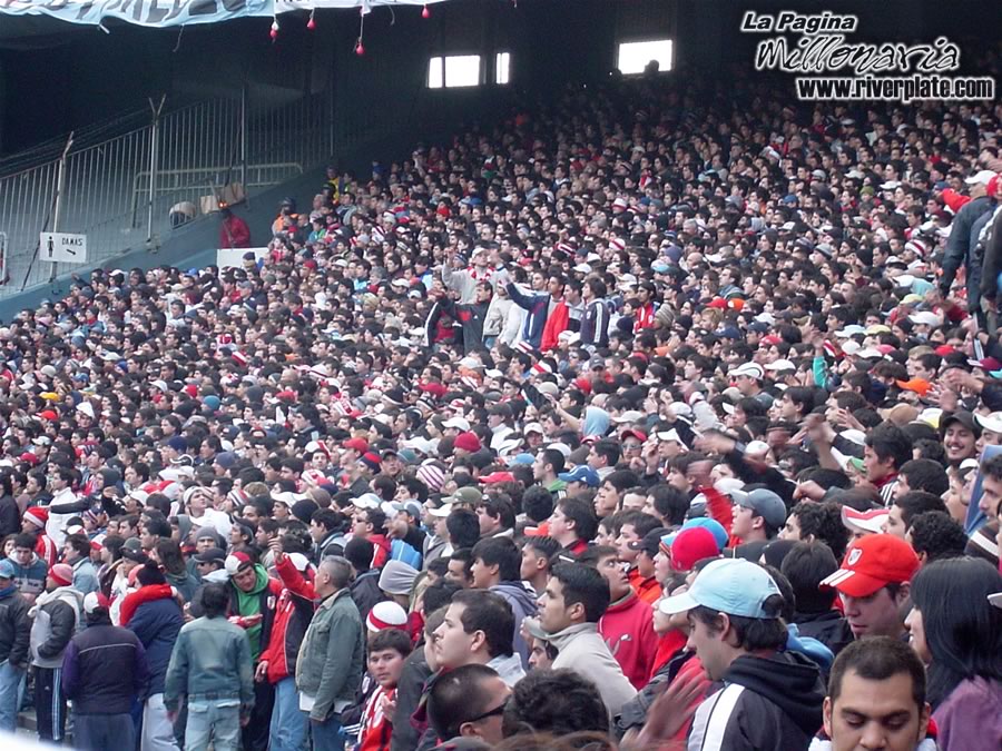 Racing Club vs River Plate (AP 2006) 12