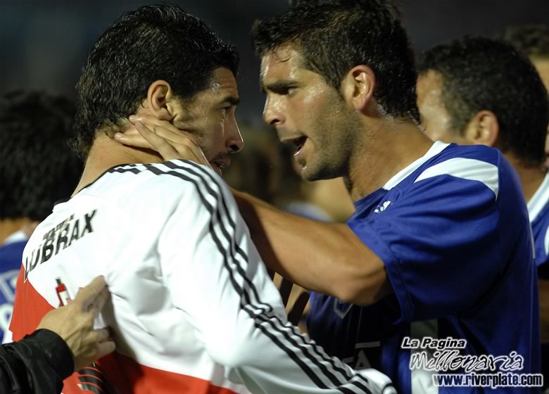 Defensor Sporting vs River Plate (SUD 2007) 3