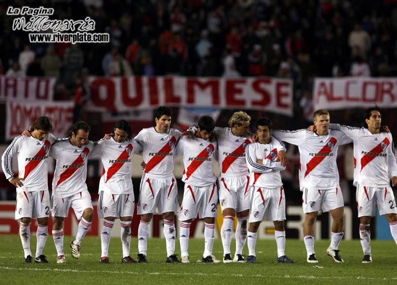 River Plate vs Arsenal (SUD 2007) 4