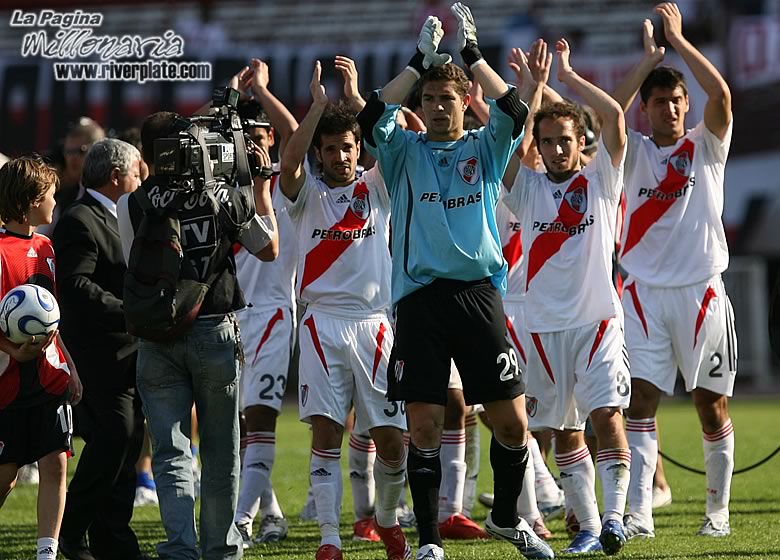 River Plate vs Rosario Central (AP 2007) 7