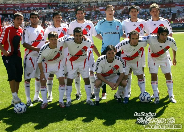 River Plate vs Rosario Central (AP 2007) 6