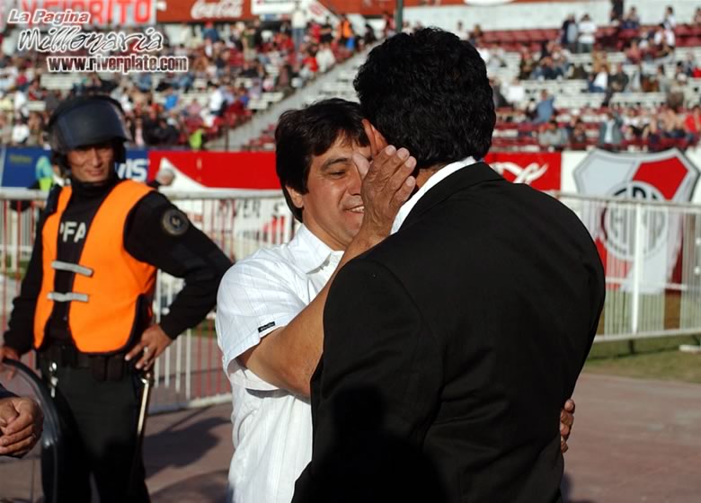 River Plate vs Colon Sta. Fe (Ap 2007) 3