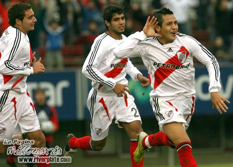 River Plate vs Lanus (AP 2007) 2