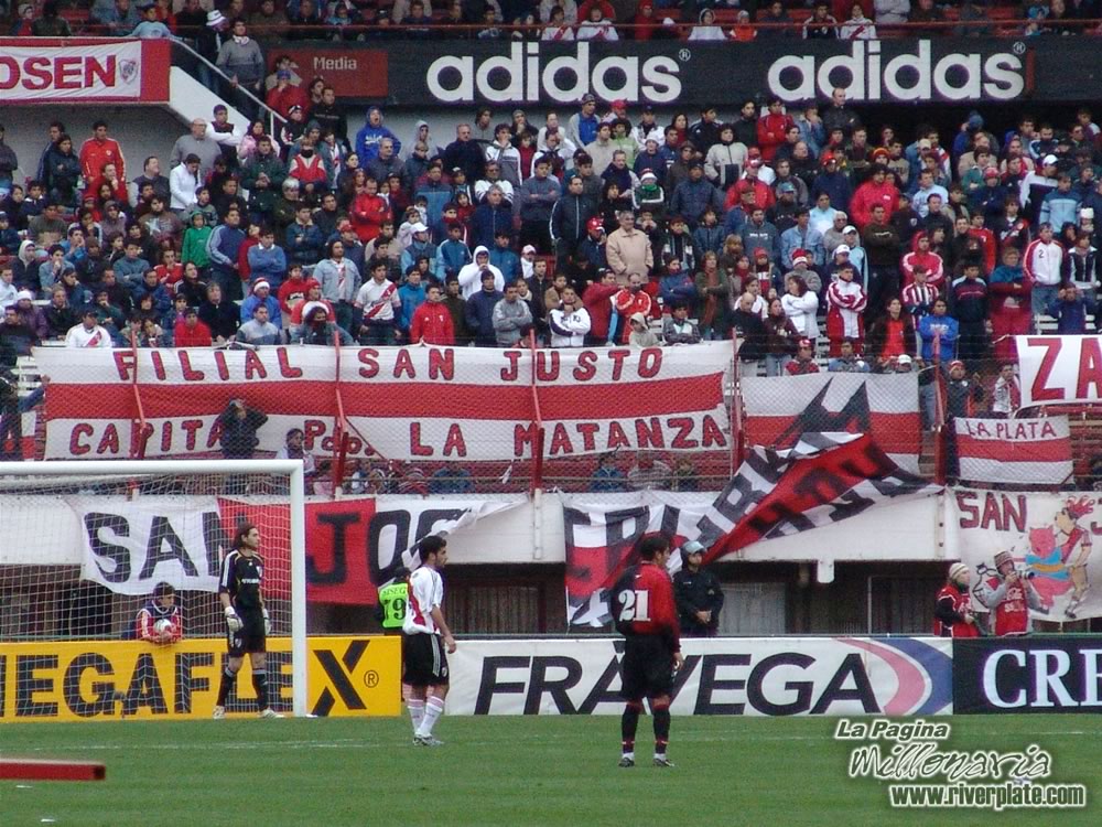 River Plate vs Newell`s Old Boys (AP 2006) 35