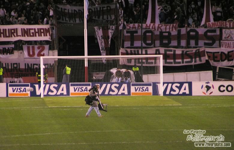 River Plate vs San Pablo (LIB 2005) 15