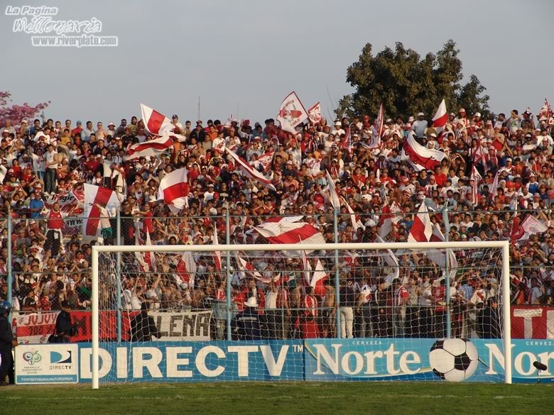 Gimnasia de Jujuy vs River Plate (AP 2005) 7