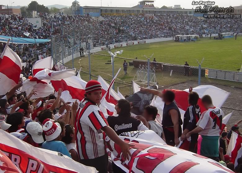 Gimnasia de Jujuy vs River Plate (AP 2005) 2