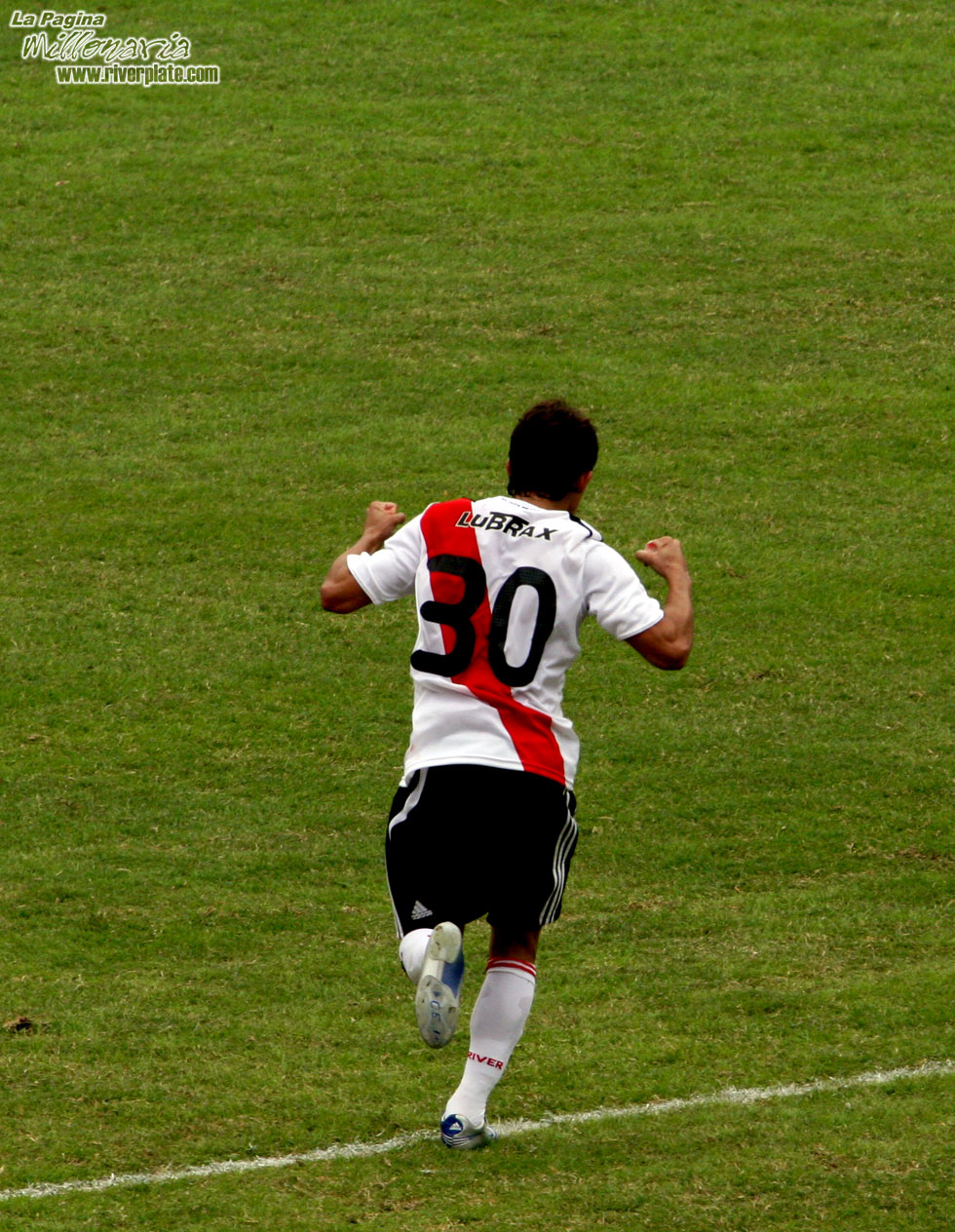 River Plate vs Argentinos Juniors (CL 2008) 20