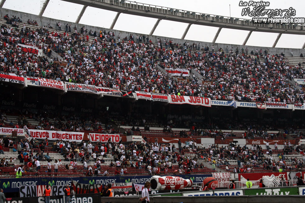 River Plate vs Argentinos Juniors (CL 2008) 26