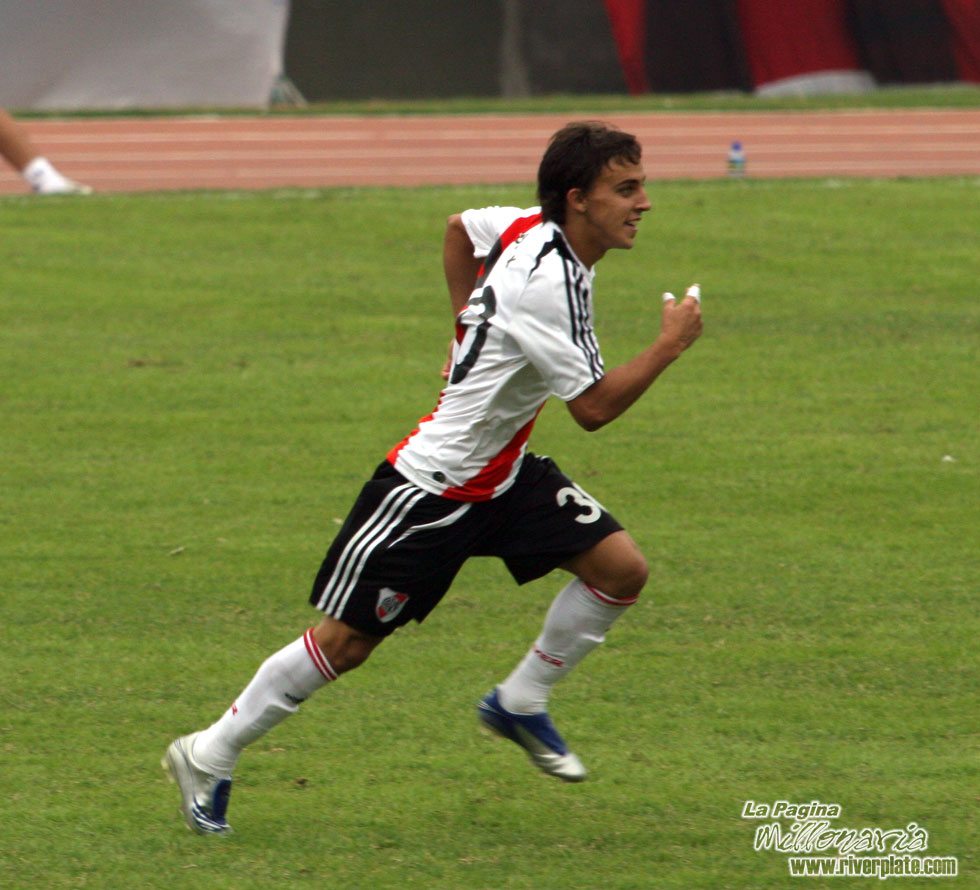 River Plate vs Argentinos Juniors (CL 2008) 17