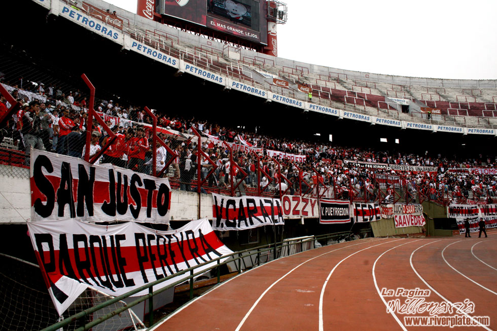 River Plate vs Argentinos Juniors (CL 2008) 28
