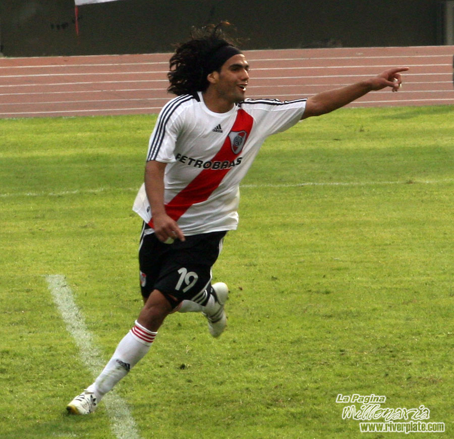 River Plate vs Argentinos Juniors (CL 2008) 37