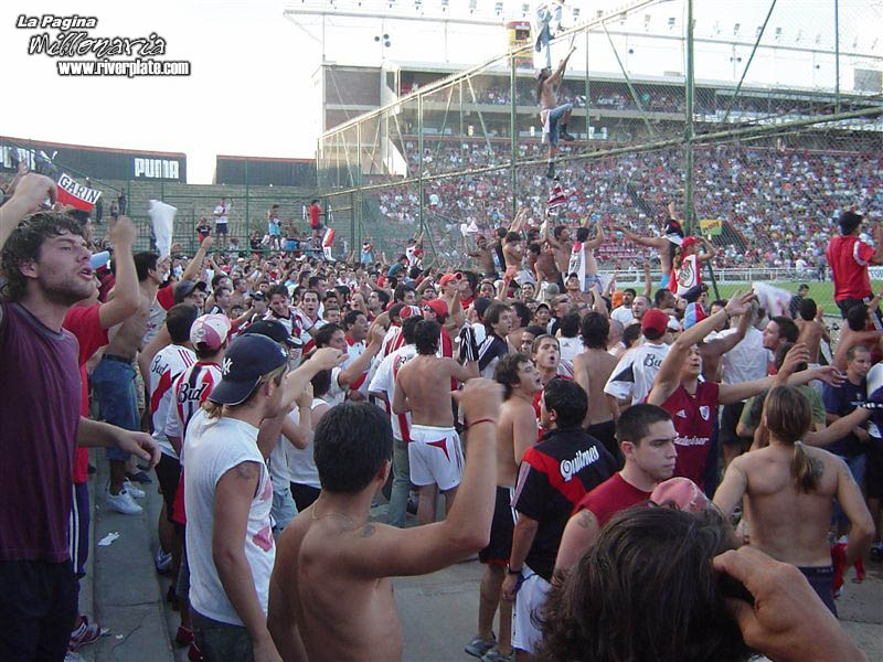 Colón vs River Plate (CL 2005) 2