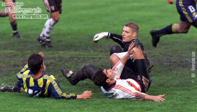 River Plate vs. Rosario Central (AP 2000) 10