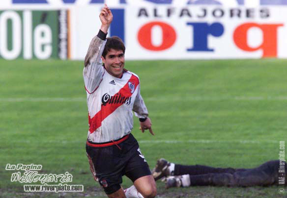 River Plate vs. Rosario Central (AP 2000) 15