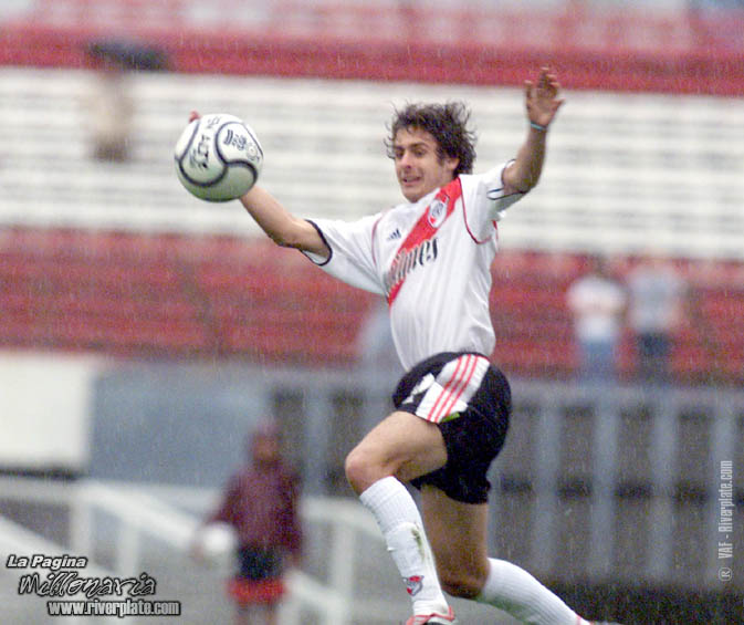 River Plate vs. Newell's (AP 2000)