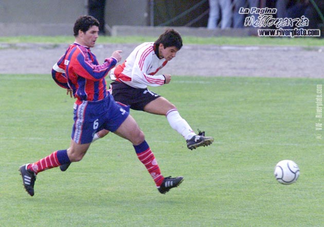 River Plate vs. San Lorenzo (AP 2000) 3