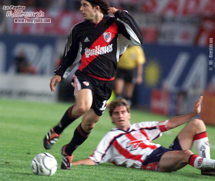 River Plate vs. Union Sta Fe (AP 2000) 5
