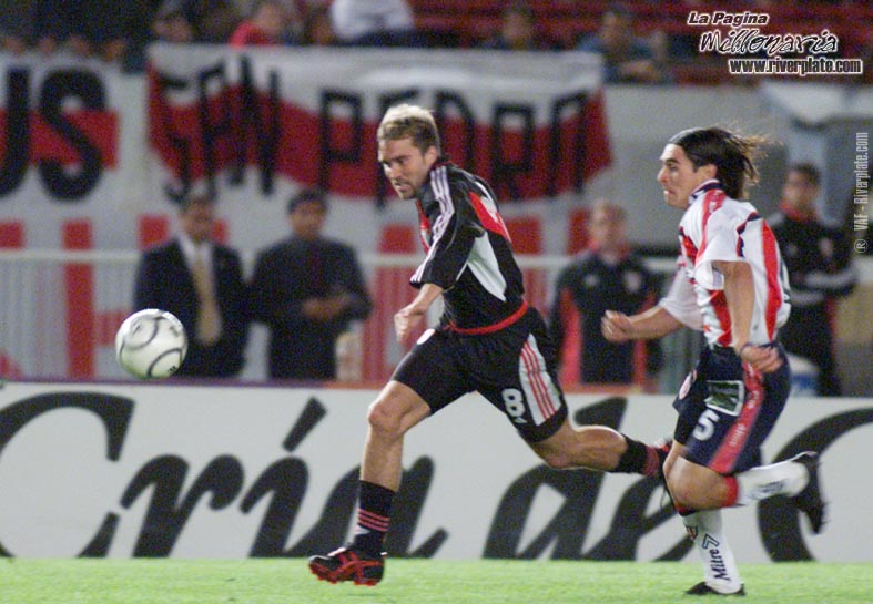 River Plate vs. Union Sta Fe (AP 2000) 9