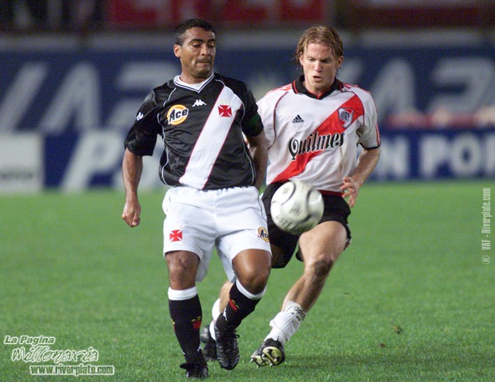River Plate vs. Vasco da Gama (CM 2000) 11