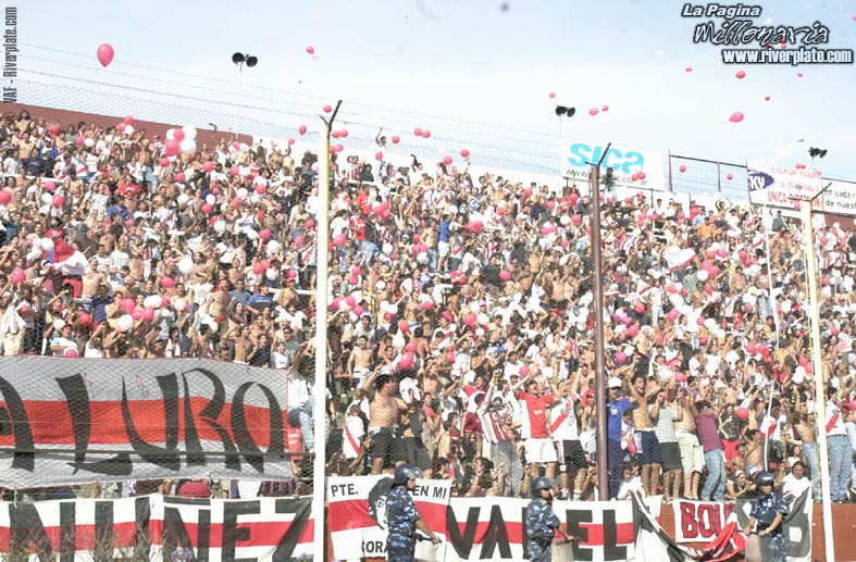 Lanus vs. River Plate (AP 2000) 6