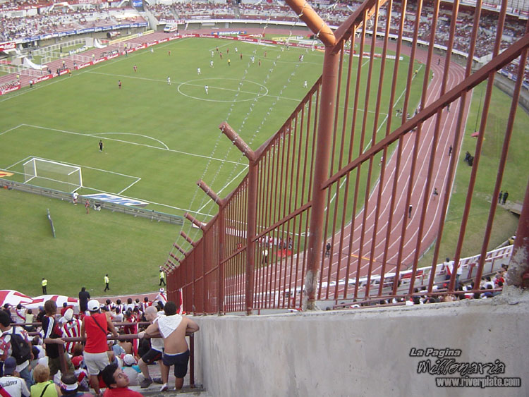 River Plate vs Banfield (CL 2005) 7