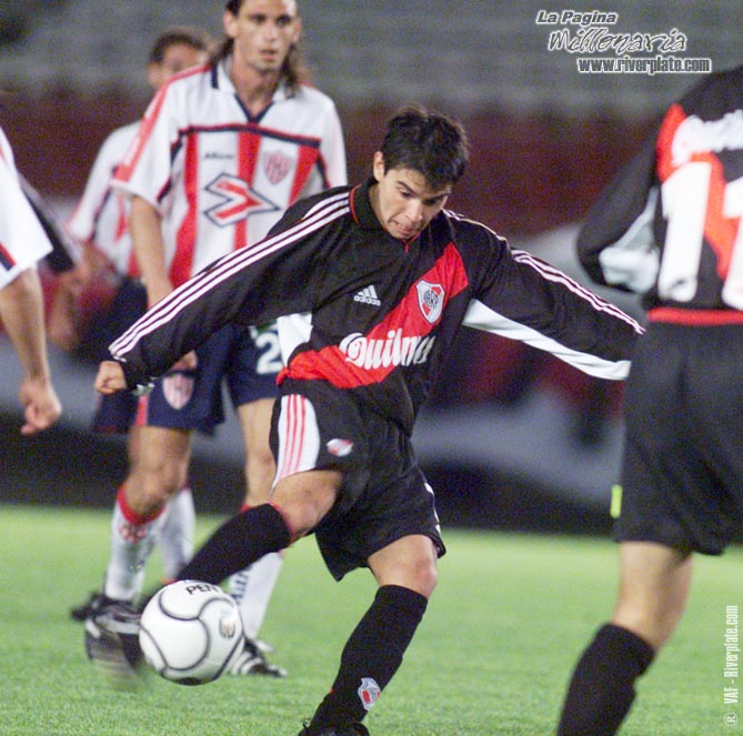River Plate vs. Union Sta Fe (AP 2000) 12