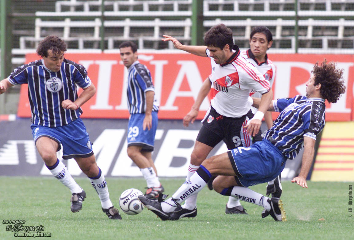 Almagro vs. River Plate (AP 2000) 9