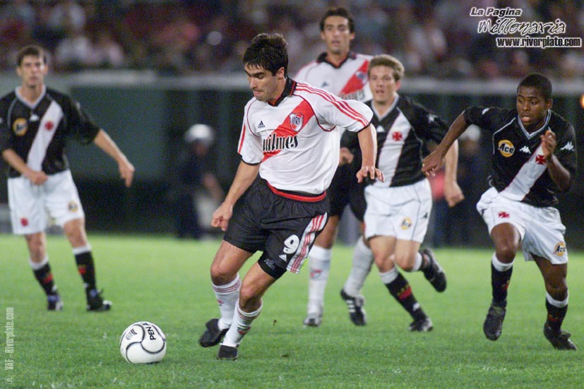 River Plate vs. Vasco da Gama (CM 2000) 15