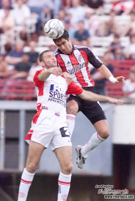 River Plate vs. Huracan (AP 2000) 11