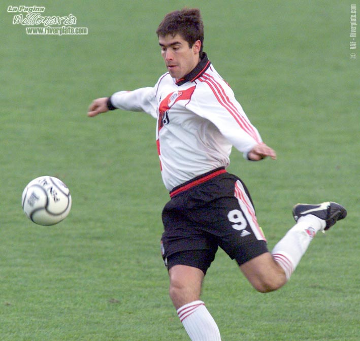 River Plate vs. San Lorenzo (AP 2000) 17