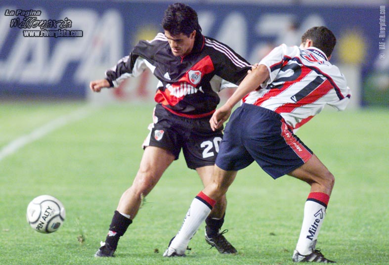 River Plate vs. Union Sta Fe (AP 2000) 15