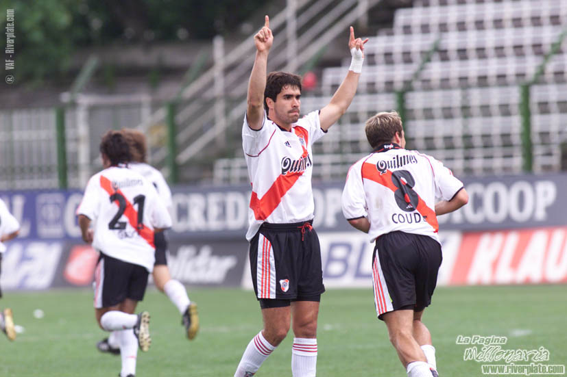 Almagro vs. River Plate (AP 2000) 12