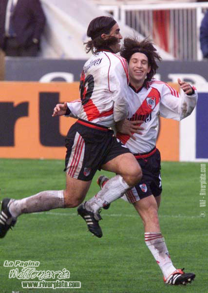 River Plate vs. Rosario Central (AP 2000) 21