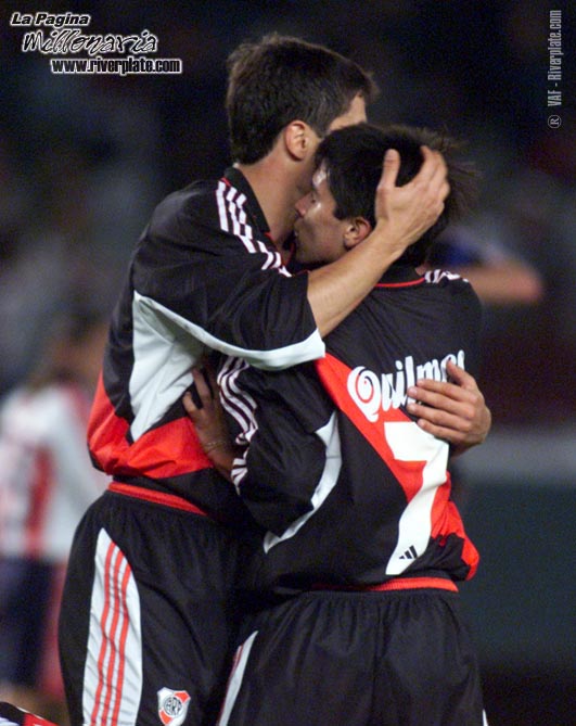 River Plate vs. Union Sta Fe (AP 2000) 17