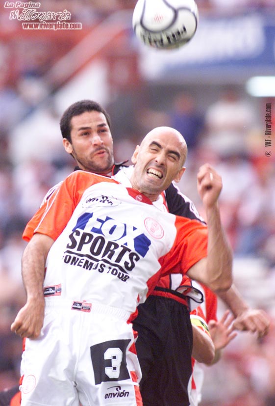River Plate vs. Huracan (AP 2000) 14