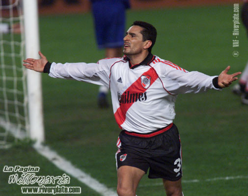 River Plate vs. Velez Sarsfield (AP 2000) 24